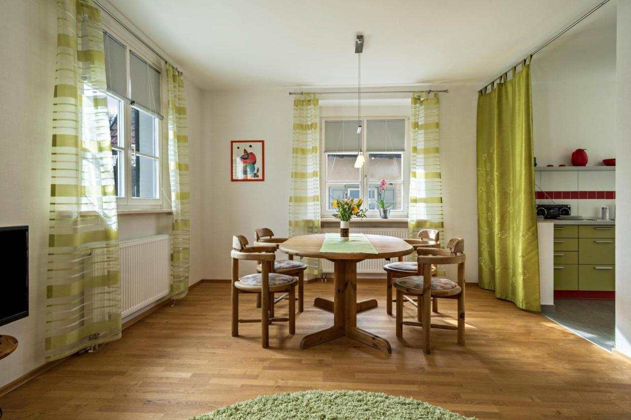 Ferienwohnung Am Schloss Heiligenborn Extérieur photo